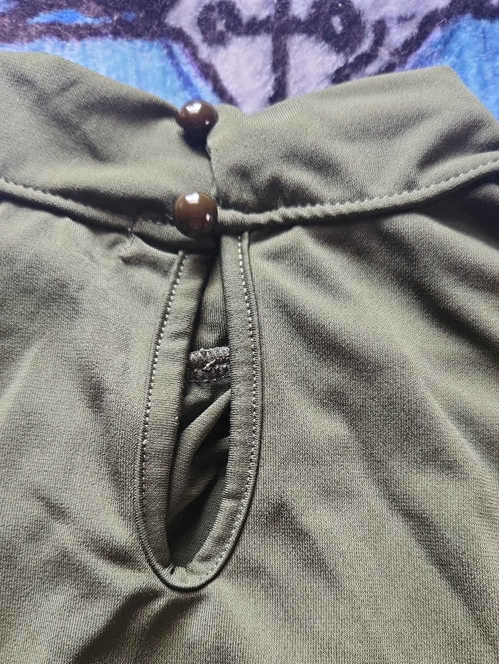 BY Design Olive Green Grommet Mock Neck Sleeveless Blouse - Size M​